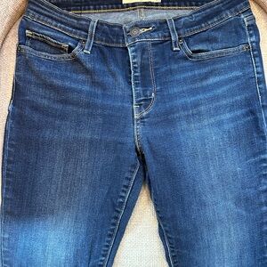 Levi's Women's Blue 711 Skinny Stretch Jeans